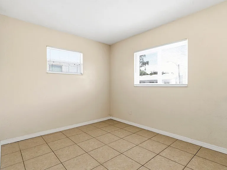 1799 Russell St S #3 — Photo 16