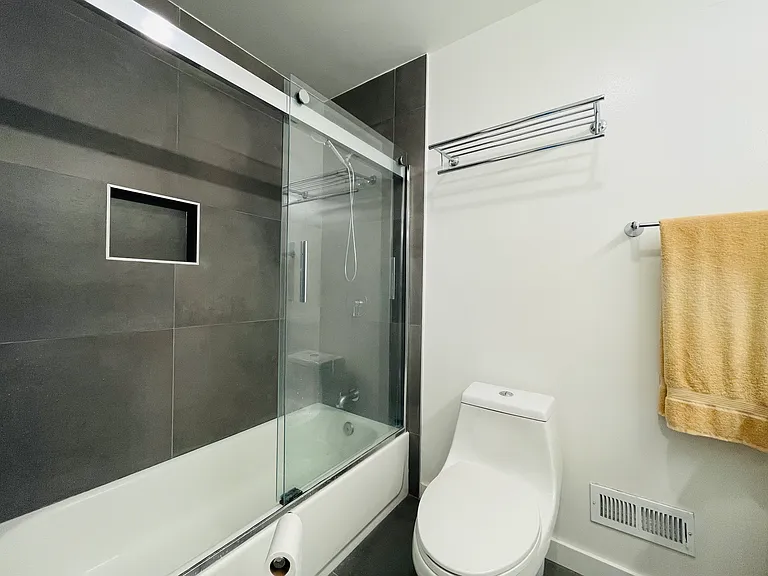 3373 Payne Ave #3 — Photo 5