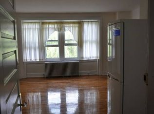 1014 S 45th St #3F, Philadelphia, PA 19104