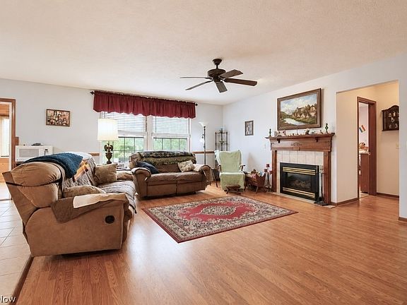 5th image of 5566 River Rd