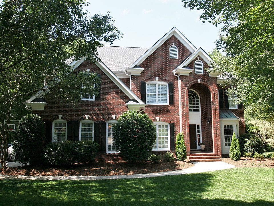 1st image of 3209 Lakewood Edge Dr