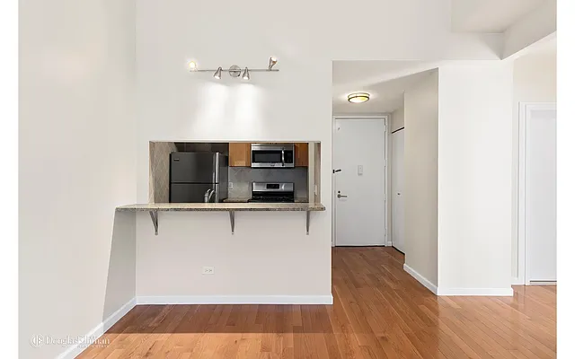 Rented by Douglas Elliman | media 4