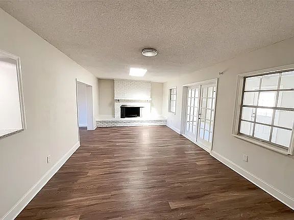 4th image of 2050 Leanne Ct