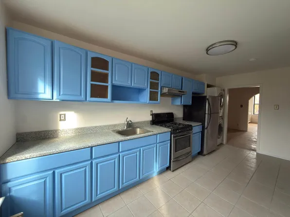 622 President Street image 1 of 13