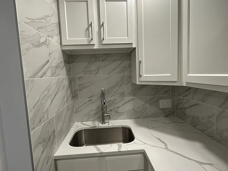 10 Greenwood St #E — Photo 2