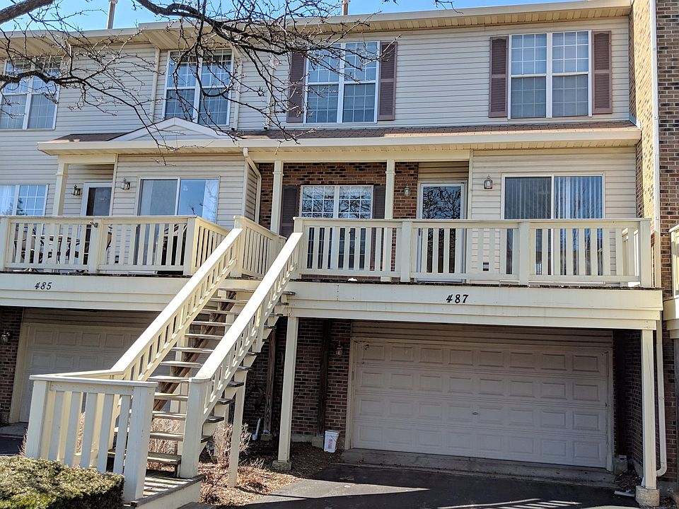 Front view of the property
