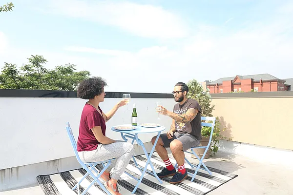 Rented by Compass | media 24