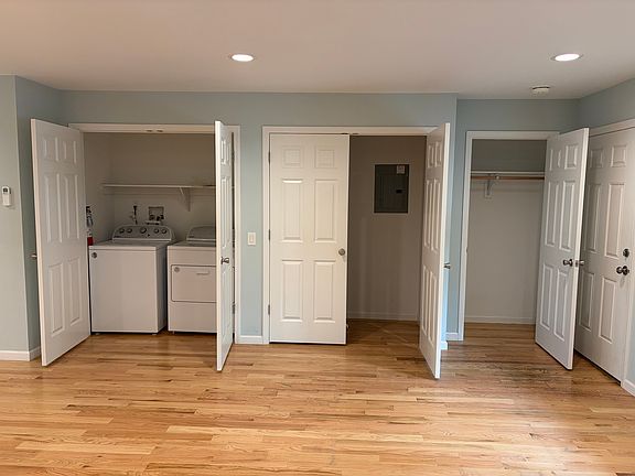 5th image of 44 Lake Rd APT 221