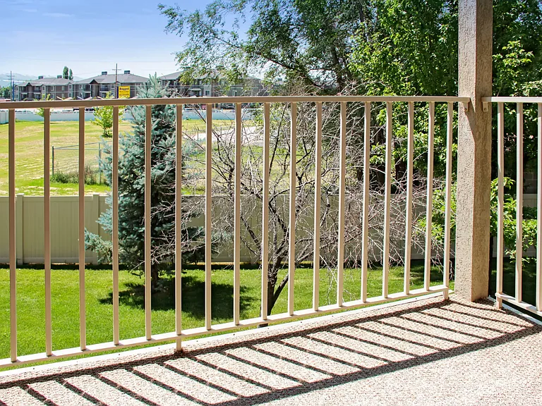 Autumn Hills Apartments — Photo 12