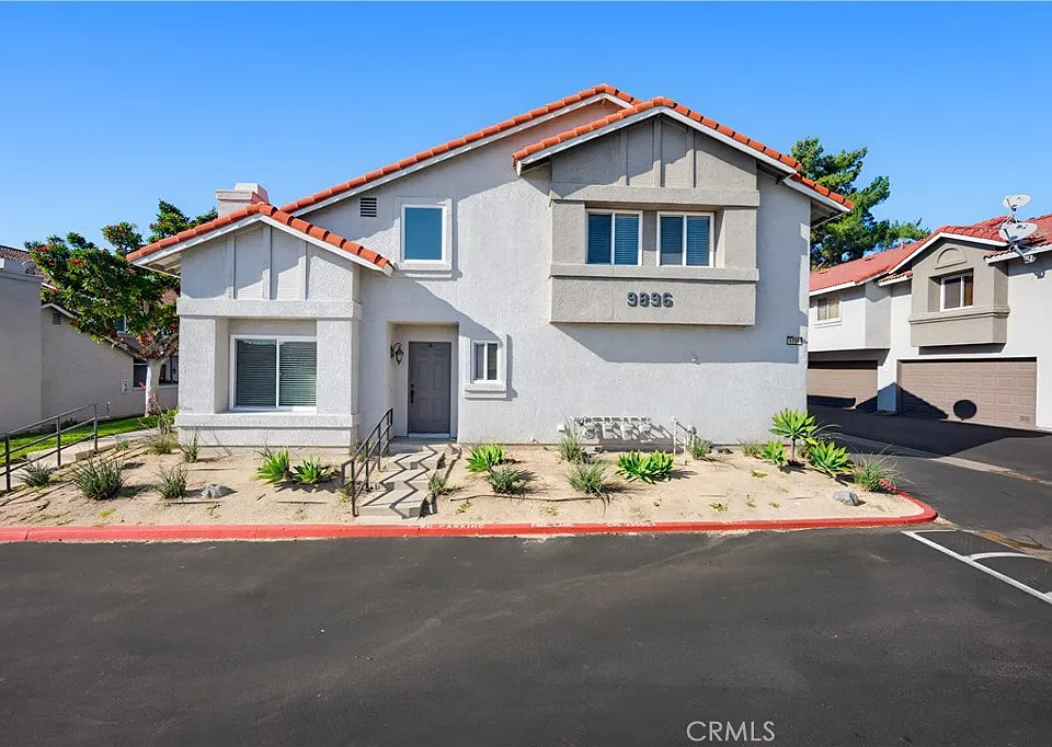 9896 Highland Ave