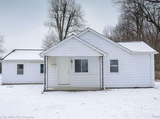 16416 Sumpter Rd, Van Buren Township, MI 48111