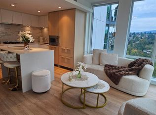 1500 Fern St #1902, North Vancouver, BC V7J 0A9