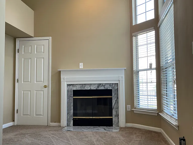 4704 King John Way — Photo 6