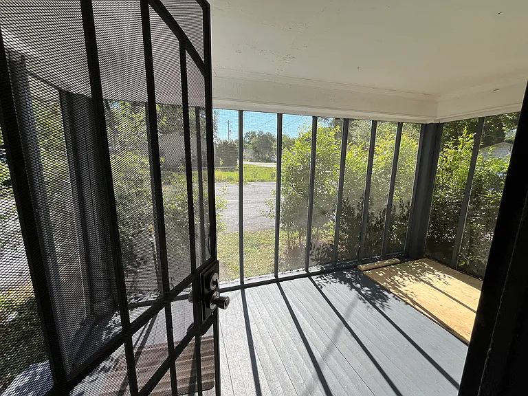 702 Elberta St #2 — Photo 3