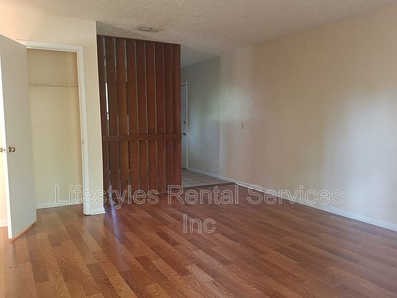3rd image of 5144 Westchase Ct APT 2