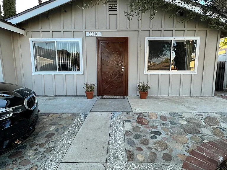 Jamieson St — Photo 1