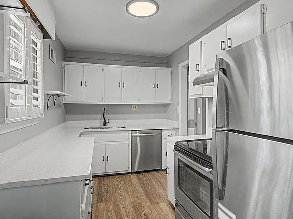 3rd image of 3310 Long Blvd APT B8