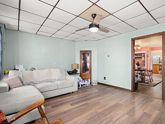 4th image of 471 W Mahoning St