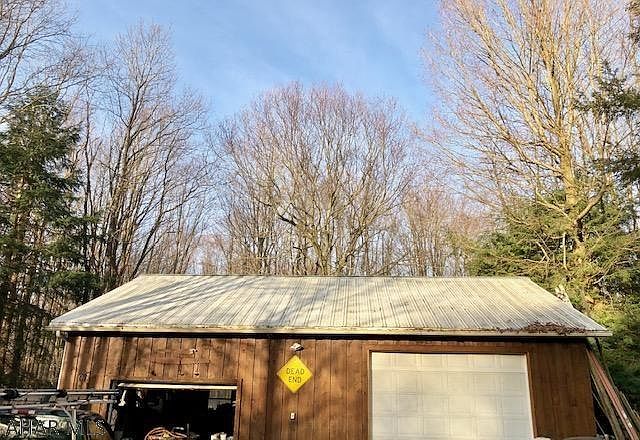 2nd image of 212 Delaware Rd