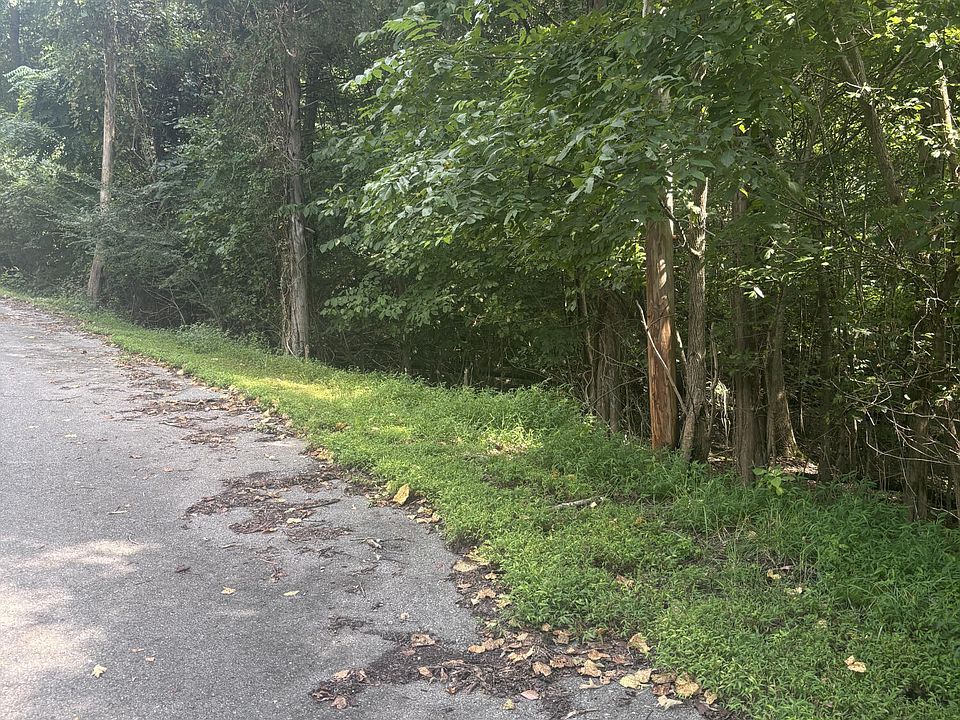 1st image of 21-22 Log Cabin Rd