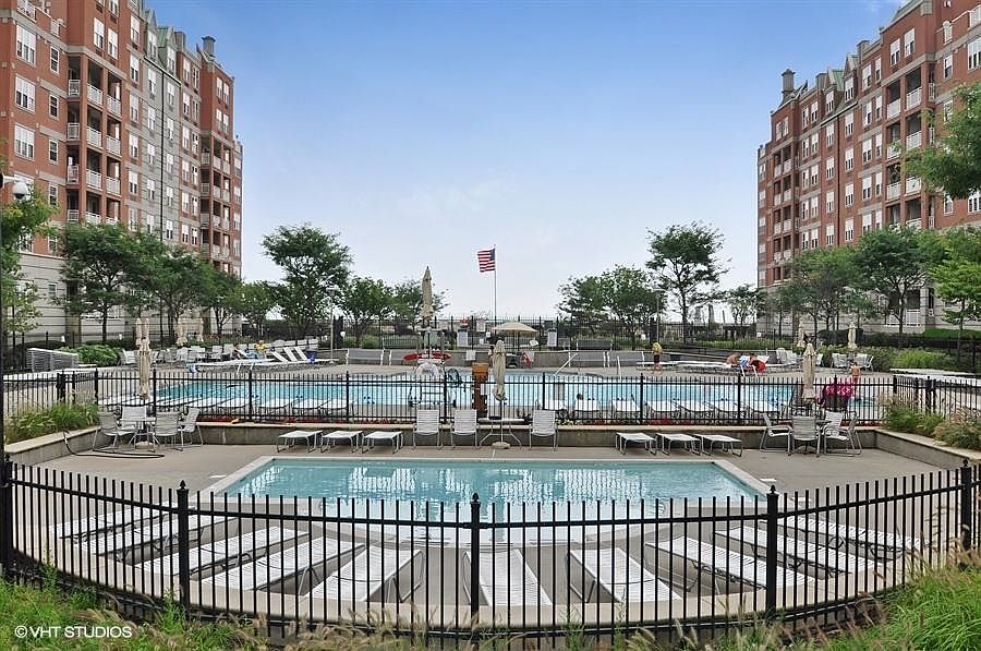 1st image of 50 Oceana Dr W #9ZX