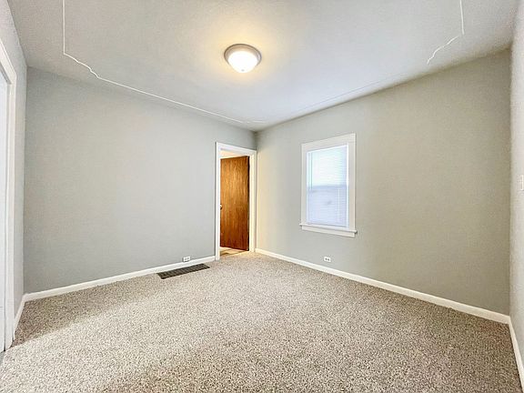 4th image of 817 Fenimore Ave