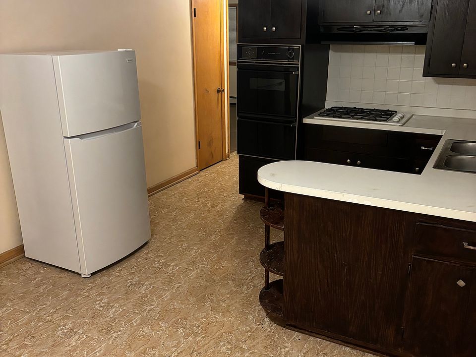 1st image of 5916 W Montrose Ave #1R
