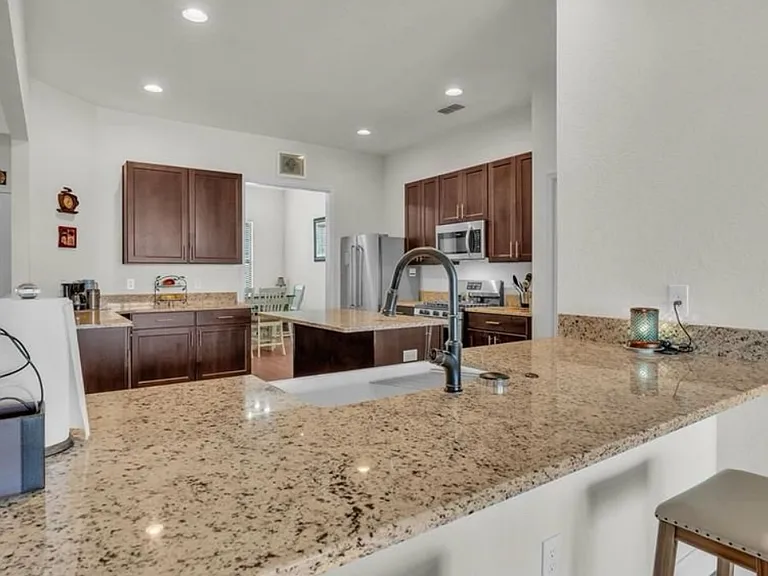 1340 Eagle Crest Blvd — Photo 10