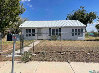 308 S 10th St, Carlsbad, NM 88220