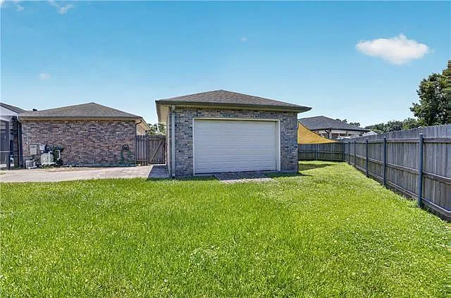 110 Regina Dr — Photo 26