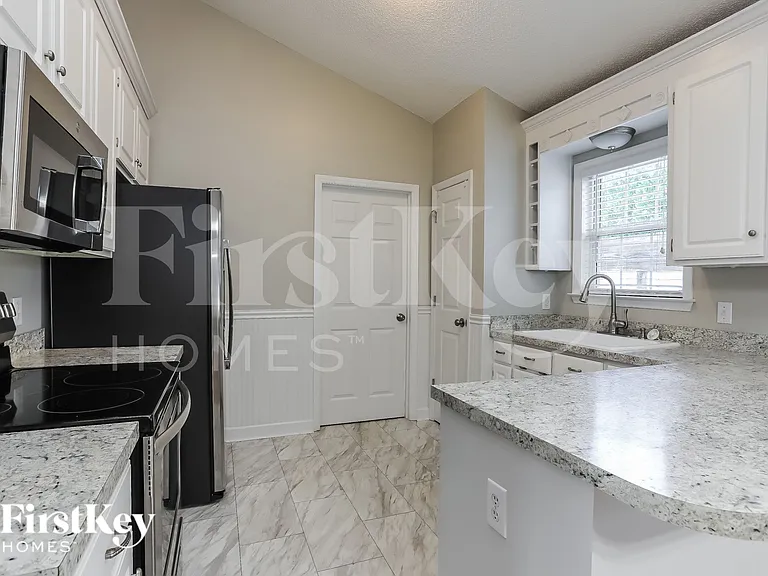 132 Mary Ln — Photo 5
