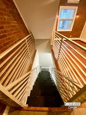 2nd image of 527 Carroll St #1B1