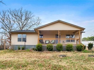 327 Maple Dr, Winslow, AR 72959