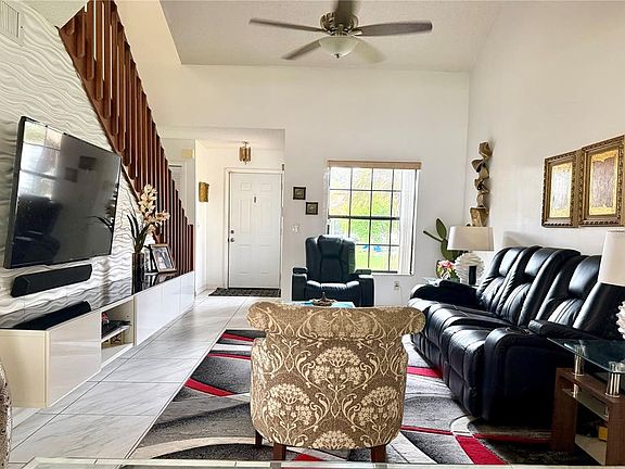 3rd image of 2139 Balboa Way