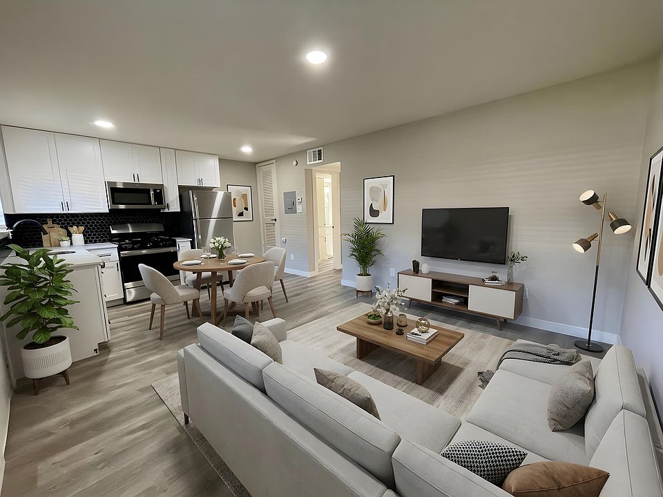 1st image of 610 1/2 W 30th St #226