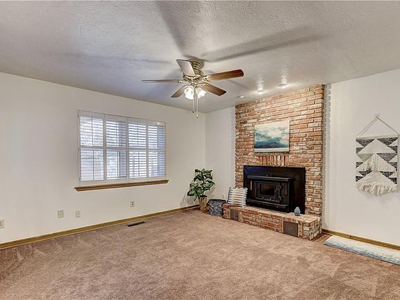 4th image of 107 Eberle Dr
