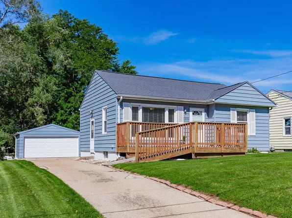1826 57th St, Des Moines, IA 50310