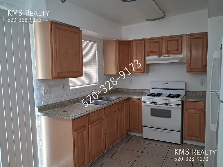 5511 W Utah St — Photo 4