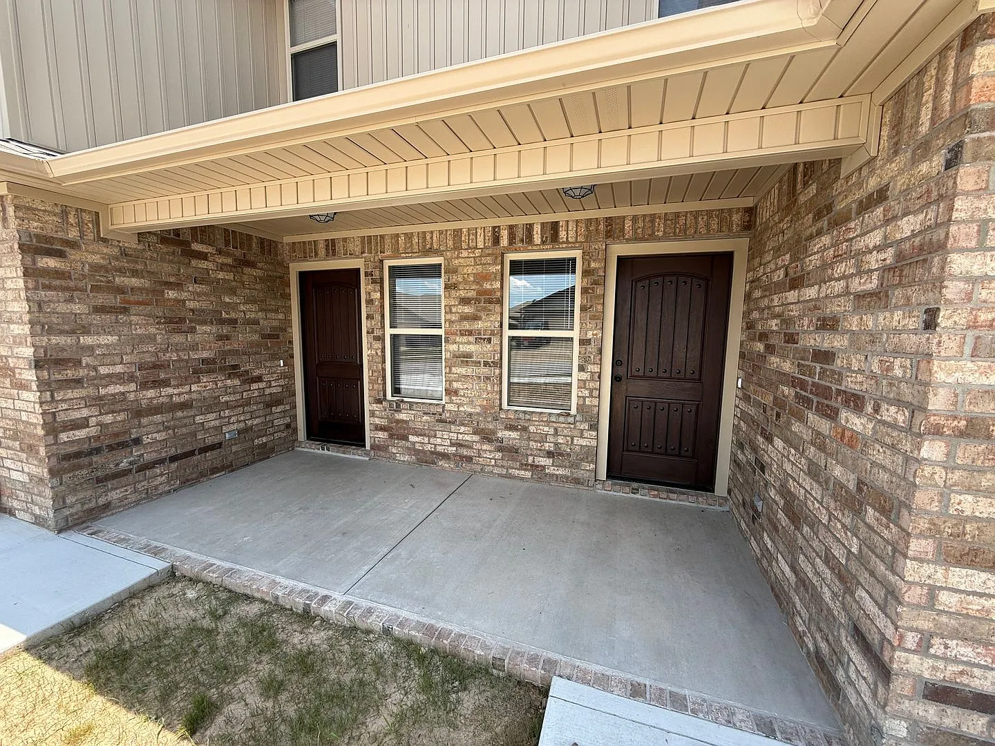 9004-9006 Sandra Way — Photo 3
