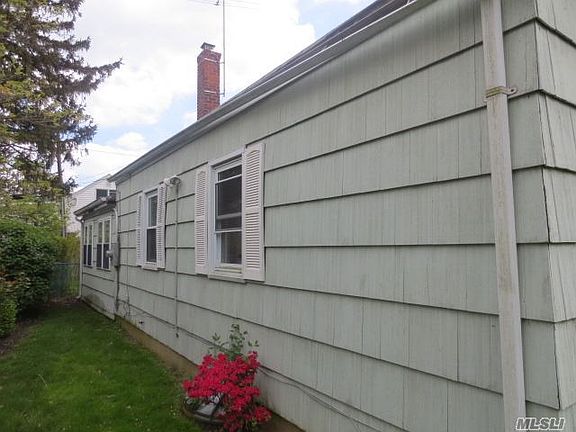 3rd image of 3417 De Mott Ave
