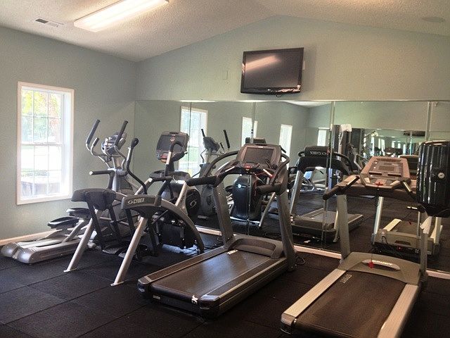 2nd image of 820 Saint Andrews Dr APT W