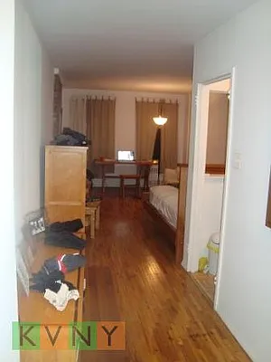 Rented by KVNY Soho | media 44