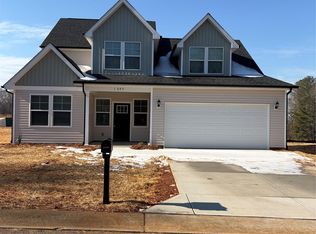 1209 Fall Day Cir SW, Lenoir, NC 28645