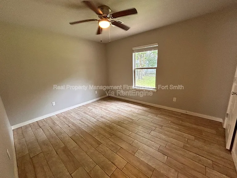 1612 P St S #B — Photo 13
