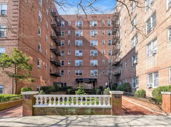 67-12 Yellowstone Boulevard image 1 of 24