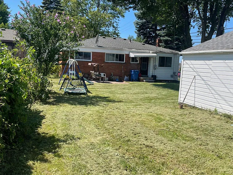 32780 Greenbriar Ave — Photo 16