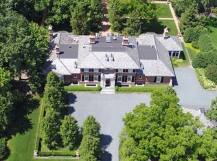 930 S Ridge Rd, Lake Forest, IL 60045