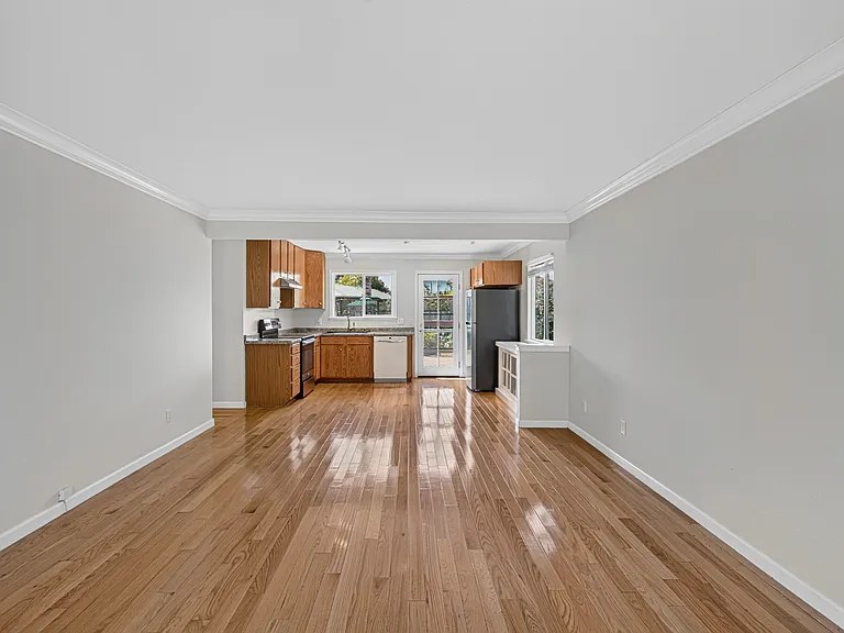 2020 Rivera Dr — Photo 4