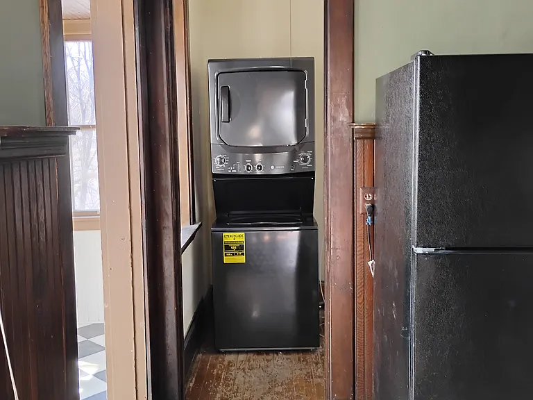 1407 Girard Ave N #2 — Photo 6
