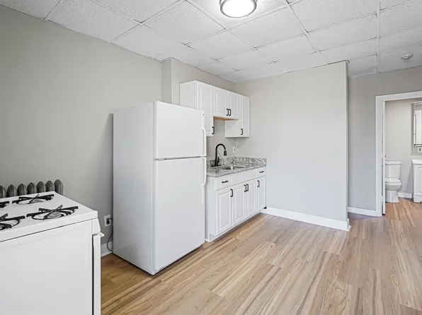 90 Appleton St, 90 Appleton St #2, Lowell, MA 01852